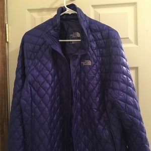 North face purple/blue extra large coat.